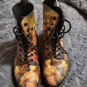 Dr martens museum collection boots
